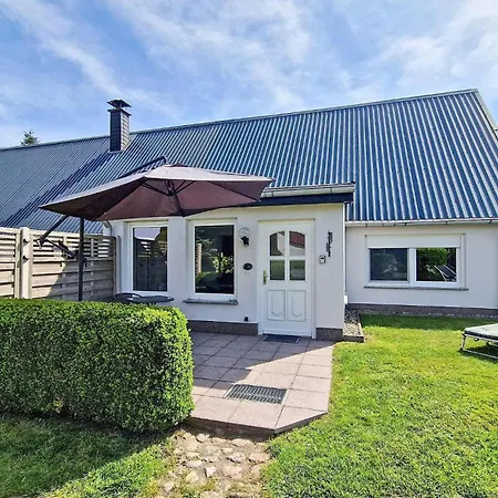 Doppelhaushaelfte Mirow